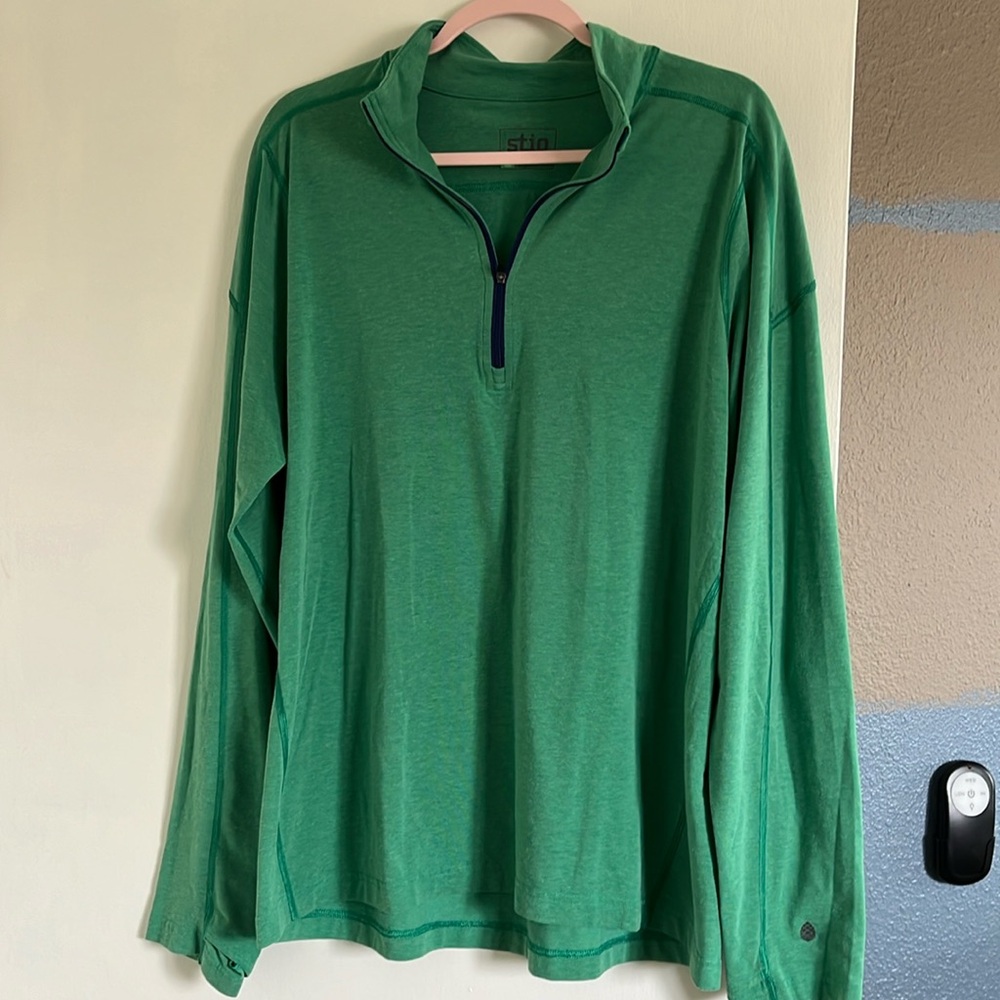 Stio men’s XL quarter zip shirt